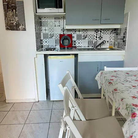 Joli Avec Piscine Apartament Sète