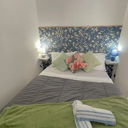 Joli Avec Piscine Apartment Sete