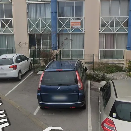 Joli Avec Piscine 塞特港